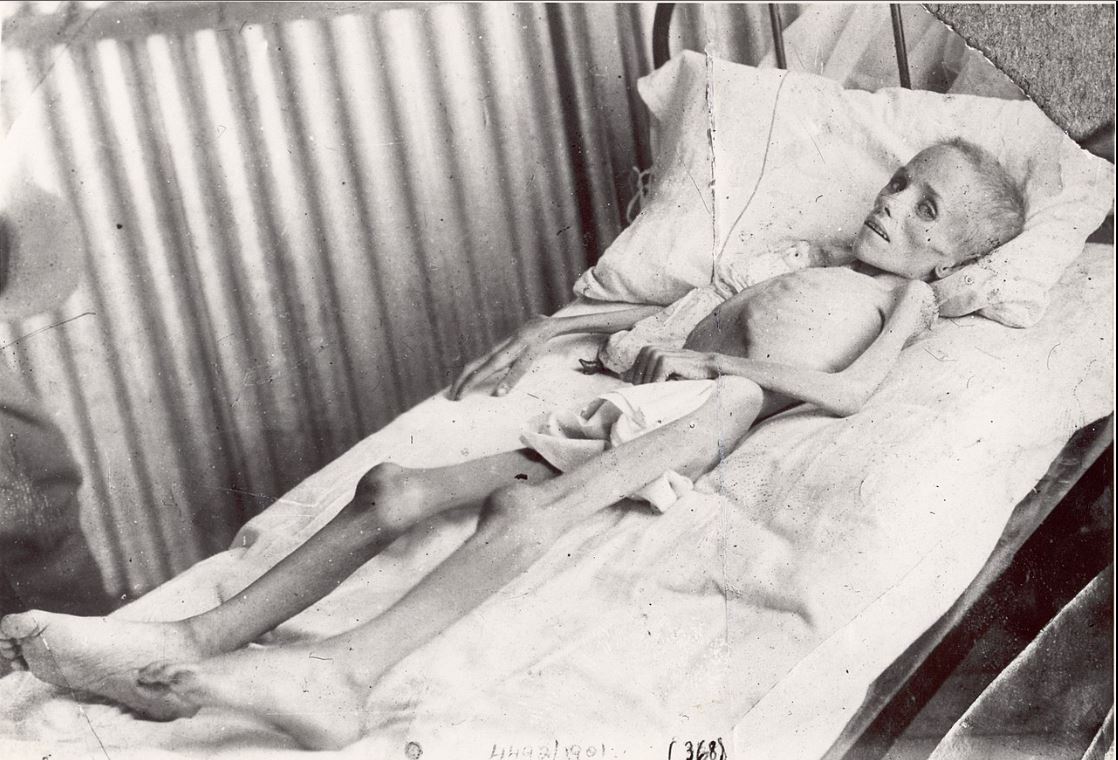 niña campo exterminio anglo.JPG