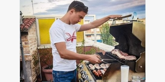 Moñigo Ermojón inflandose a carne (pero tu no comas).jpg